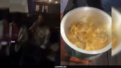1gpte5ls_viral-video-of-chicken-beer-party-on-ganga-boat-lands-5-in-jail-in-varanasi_625x300_24_June_26