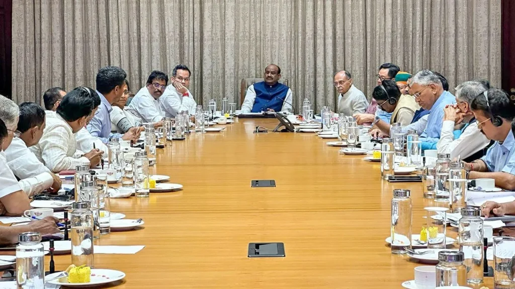 All-Party-Meeting-1_V_jpg--1280x720-4g