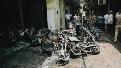 noida_fire_1784106250299_1784106253973_c0c6905f-575c-411f-98fc-9ad0bcceec5e