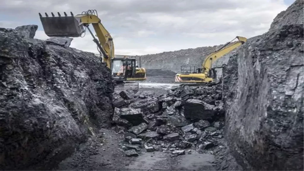 24_04_2024-illegal_mining_in_dhanbad_23704041_191821596