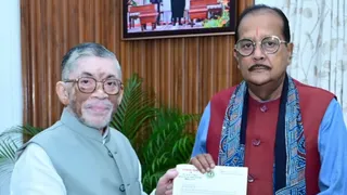 Governer-and-Radha-1789467571816_m
